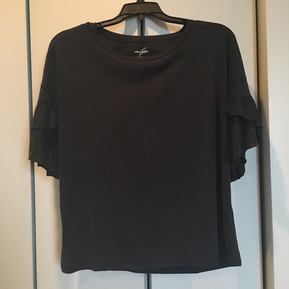 Ruffles short sleeve blouse
